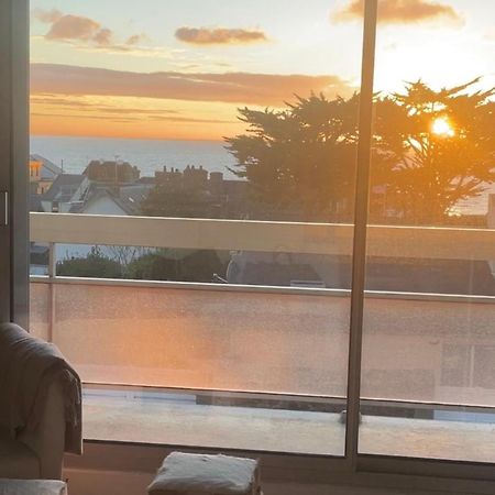 Appartement Vue Mer Proche Plage Et Centre Granville Bagian luar foto