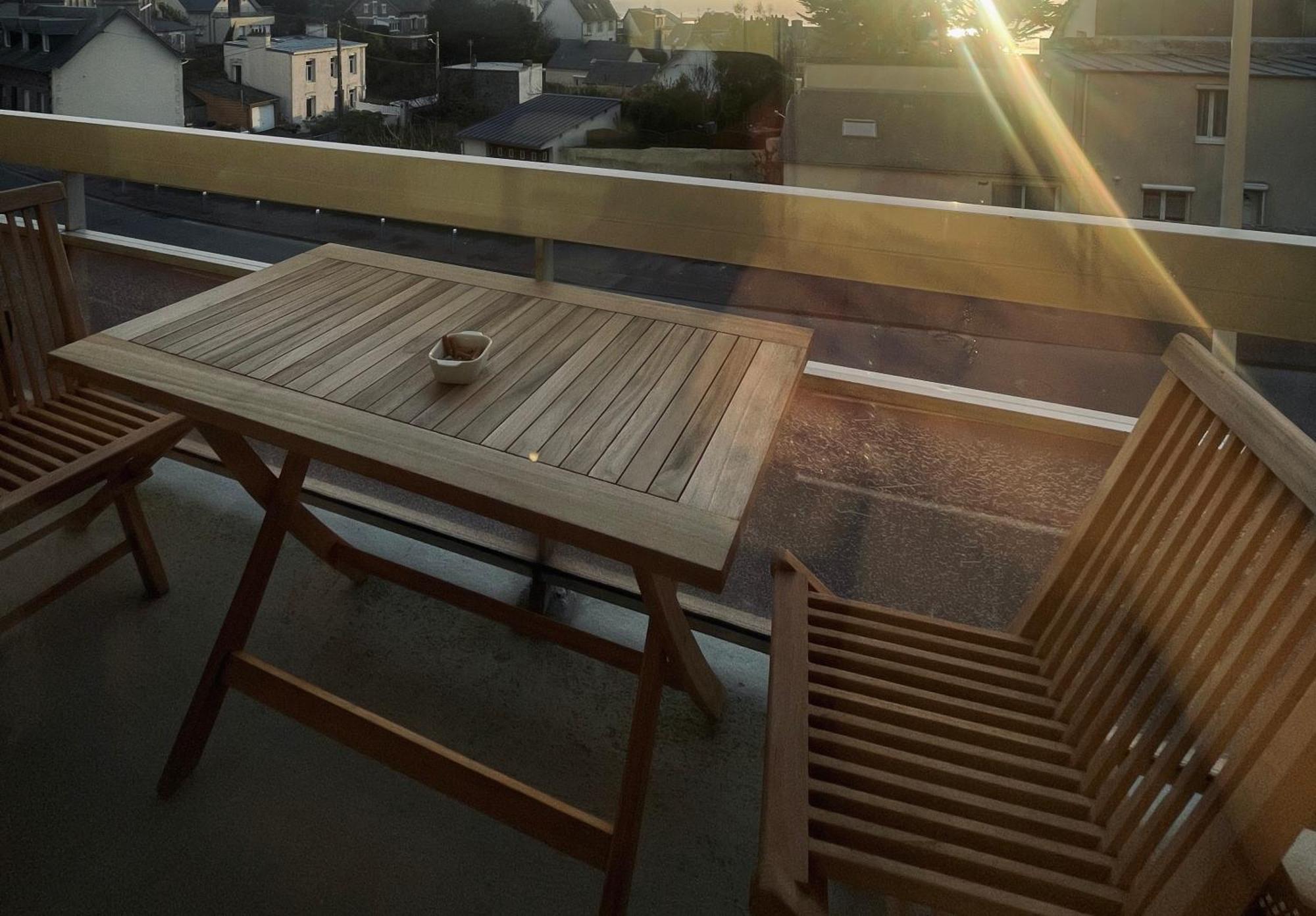 Appartement Vue Mer Proche Plage Et Centre Granville Bagian luar foto